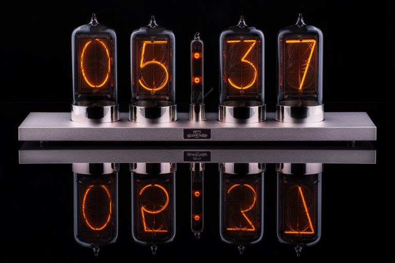 Puri Nixie Clock - silver