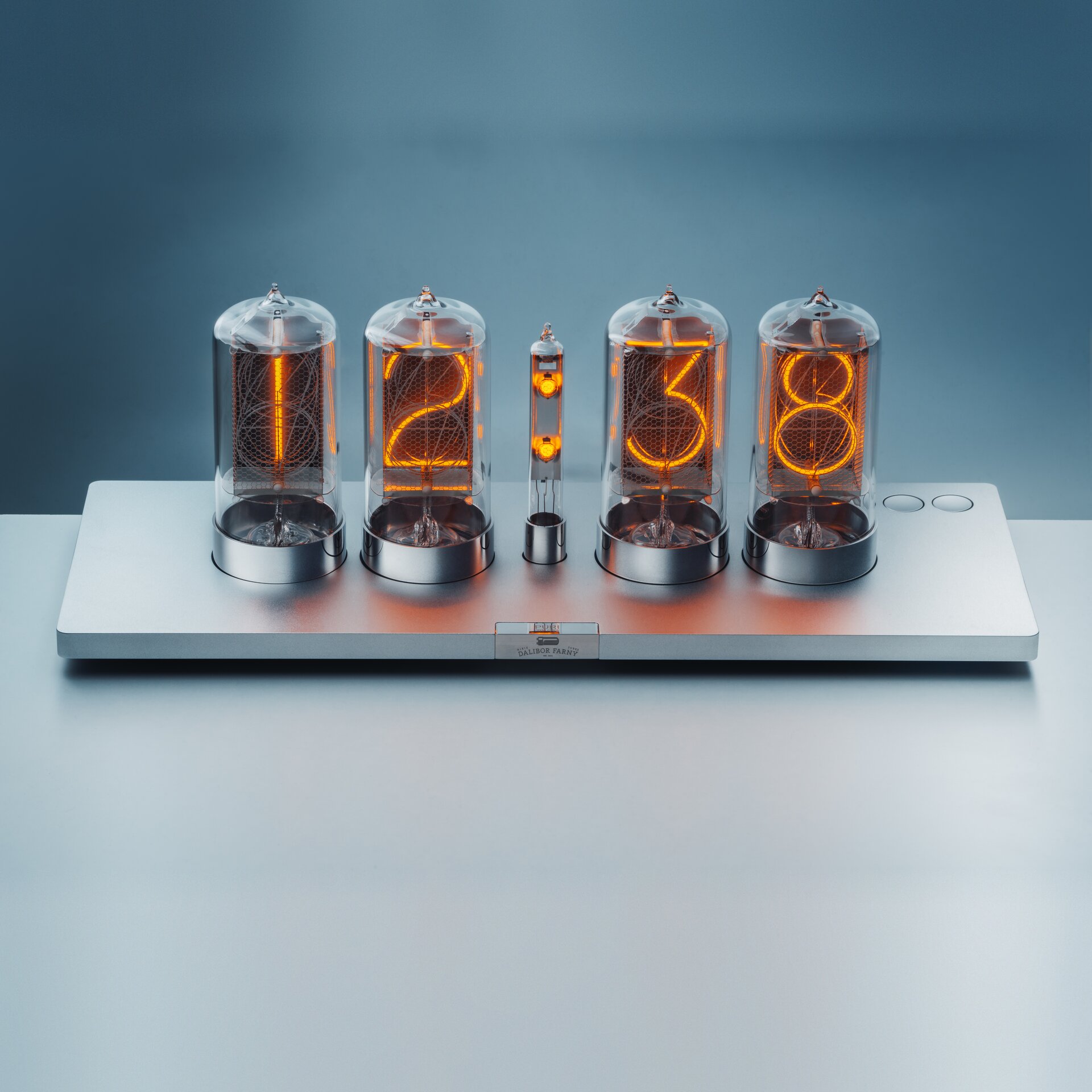 Puri 4 Silver II nixie clock